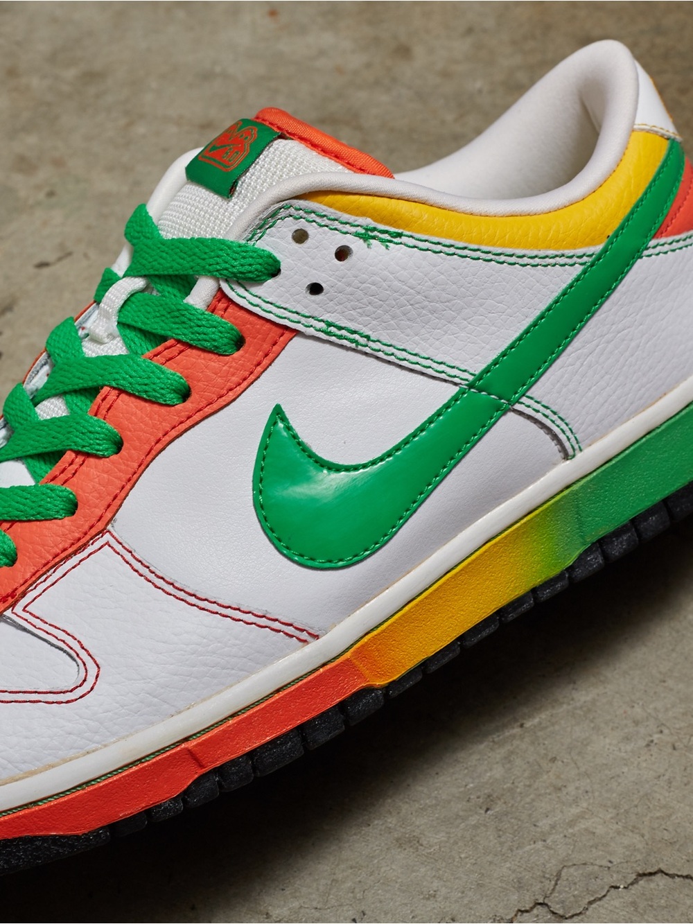 Nike 6.0 Dunk Low ‘Rasta’ - Picture 5 of 11
